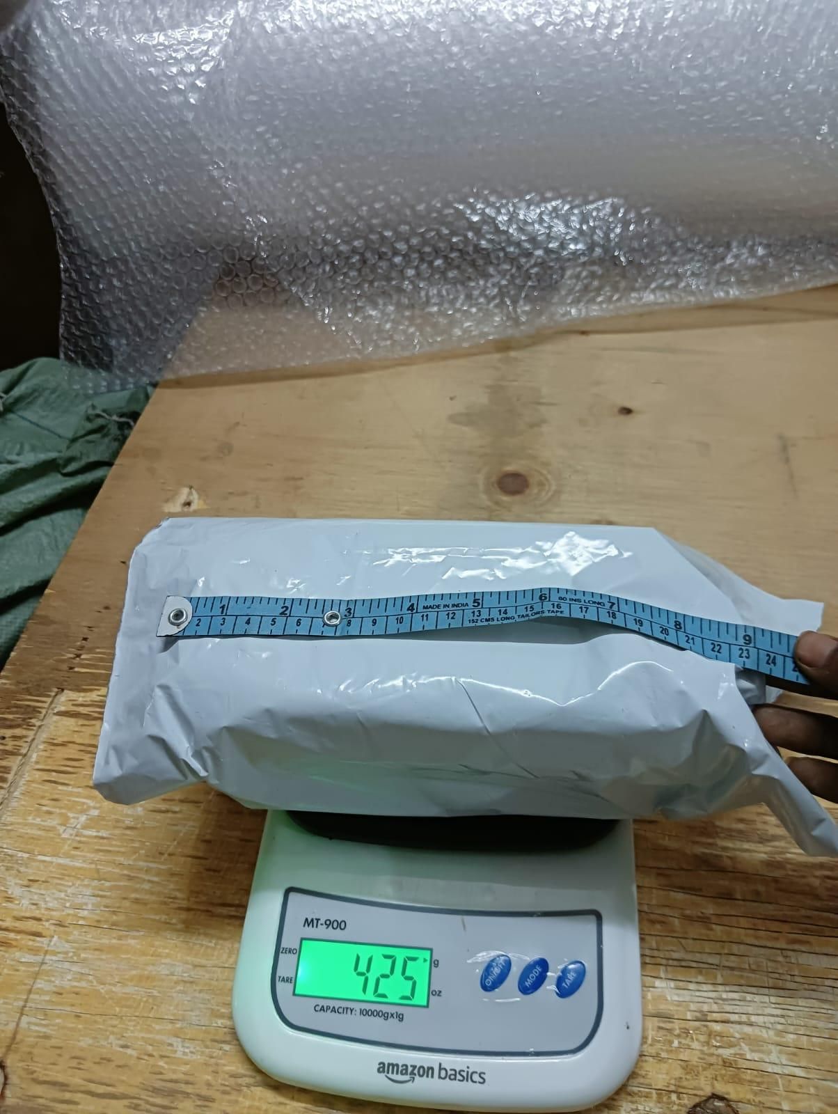 Elegant Bow Shaped Organizer for Makeup Accessories